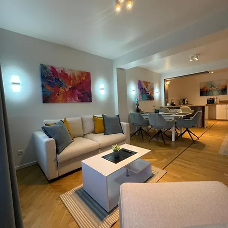 Direkt Am Marienplatz 2 Schlafzimmer 70 Qm Jennifer Apartment Munich