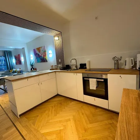 Place Naehe Marienplatz Mit 2 Schlafzimmer 70 Qm Jennifer 아파트