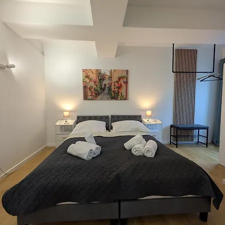 Place Naehe Marienplatz Mit 2 Schlafzimmer 70 Qm Jennifer Apartmán